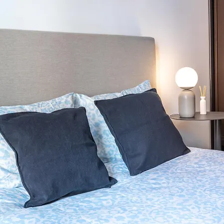 아파트 Szmulki Loft By Aparo - Metro, Koneser, Stare Miasto, Dworce, Spacer Nad Wisla, Winda, Balkon 바르샤바