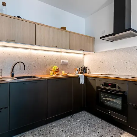 شقة Szmulki Loft By Aparo - Metro, Koneser, Stare Miasto, Dworce, Spacer Nad Wisla, Winda, Balkon وارسو