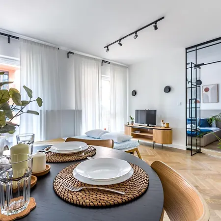 Szmulki Loft By Aparo - Metro, Koneser, Stare Miasto, Dworce, Spacer Nad Wisla, Winda, Balkon شقة